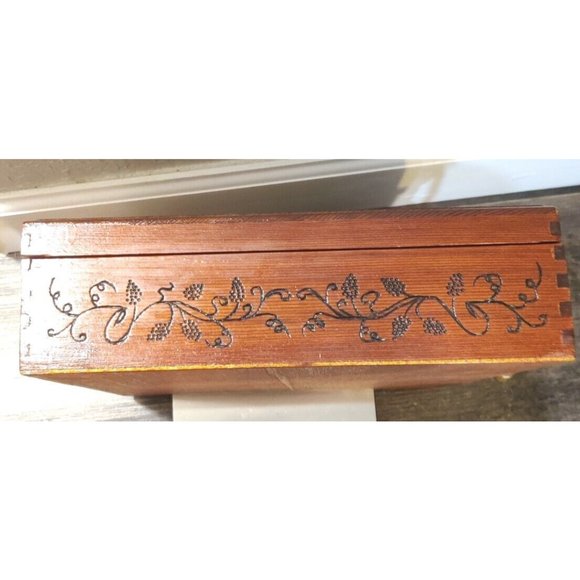 Wooden Handmade Folk Art Carved Painted Lover Carrying Box 12x10x3" Signed OOAK - Picture 7 of 16